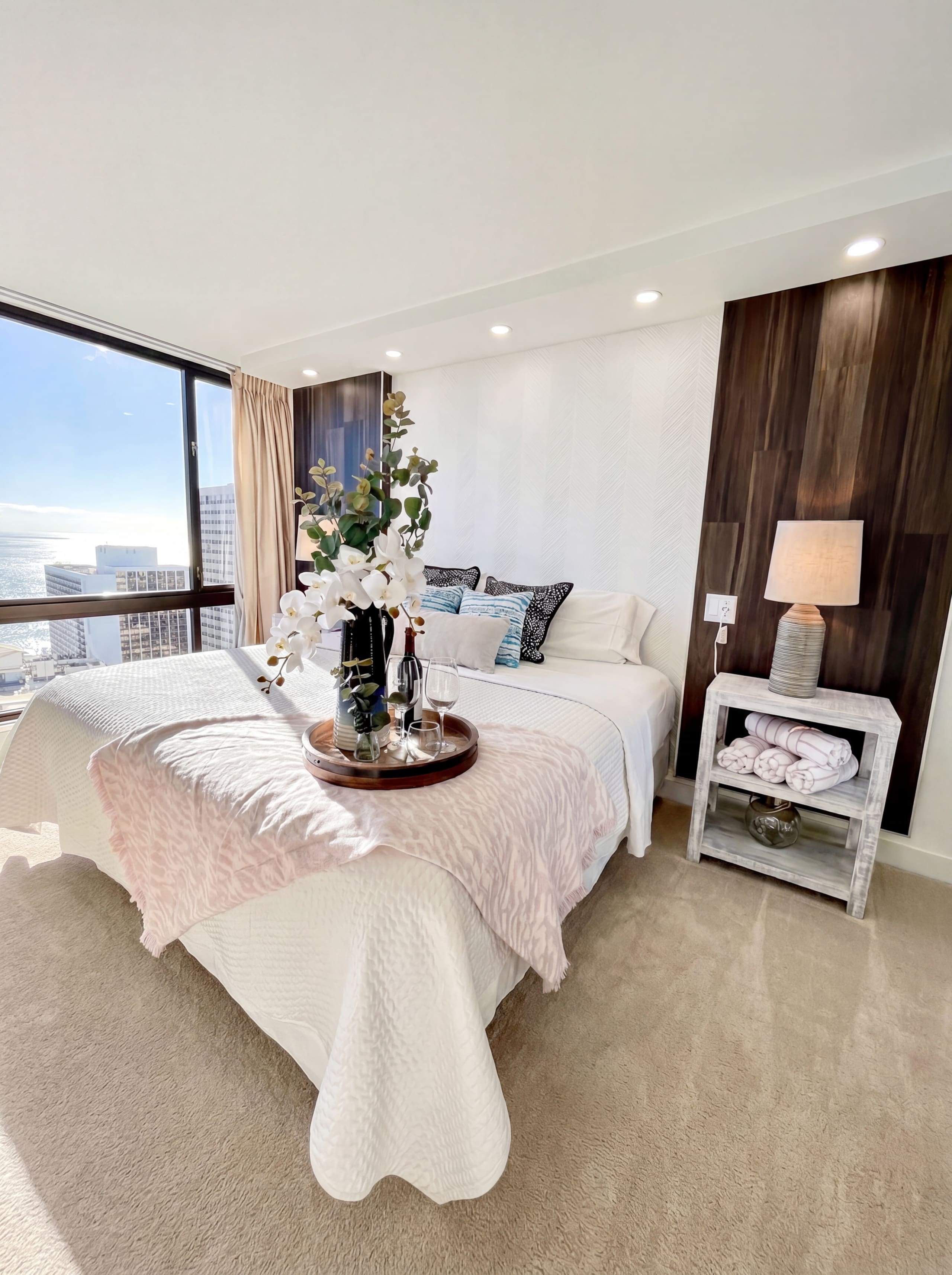 Condo in Honolulu · ★4.9 · Studio · 1 bed · No bathroom - Image 19