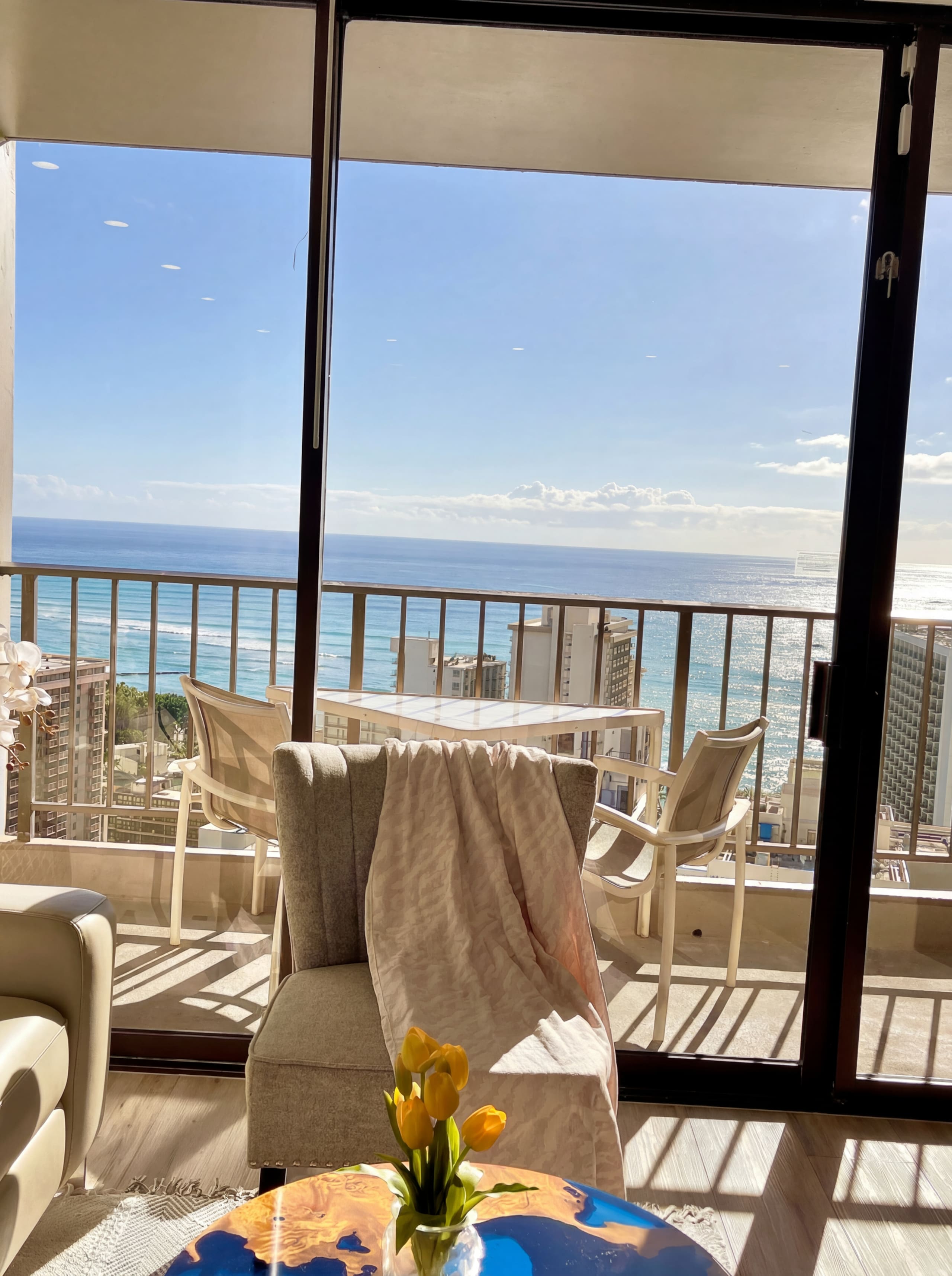 Condo in Honolulu · ★4.9 · Studio · 1 bed · No bathroom - Image 13