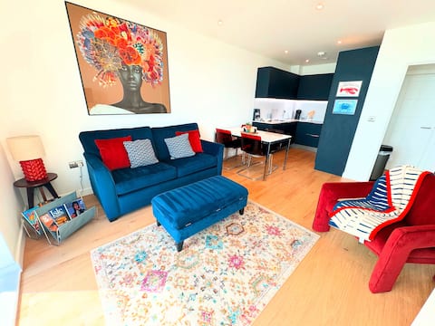 Popular Airbnb listing: Stunning beach front 1bed apartment with sea views in Ramsgate