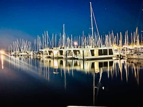 Houseboat 1 A in Laboe with unique views