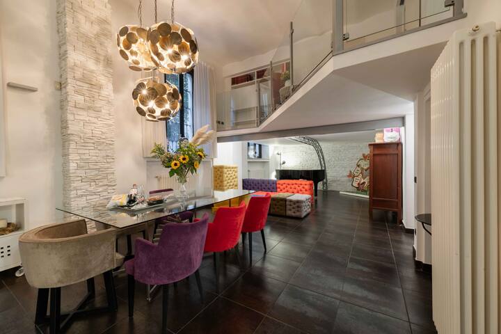 Spacious 3-Level Loft | Porta Nuova Design Stay