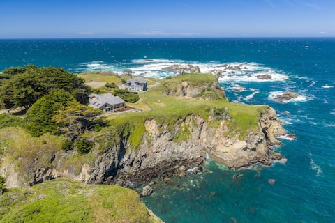 OCEANFRONT, LARGE LUXURY HOME, COASTLINE & BEACH