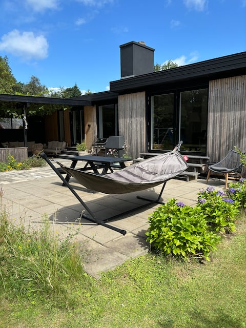 Large newly renovated cottage in Rågeleje Heatherhill