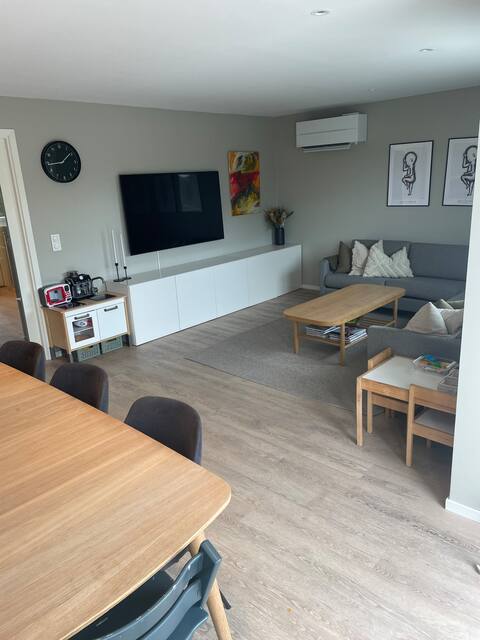 Popular Airbnb listing: Child-friendly house with jacuzzi in Hundvåg