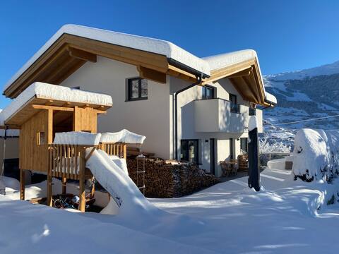 Cozy lodge at 1200m with panorama view