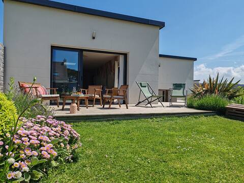 Le Petit Cocon Portsallais, 200 m from the beach.