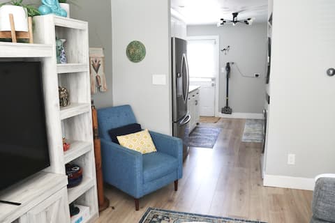 Popular Airbnb listing: Private Entire Townhome - The Zen Den in City Park West