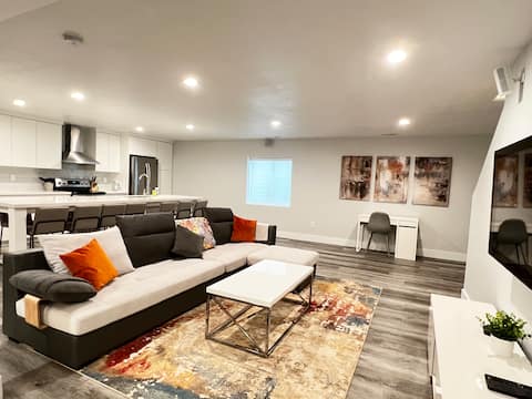 Successful Airbnb property: Modern Guest Suite in South Salt Lake in South Salt Lake