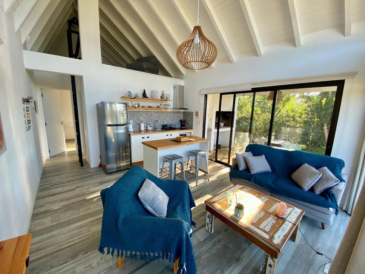 Top Airbnb: Montemar Tiny House 1, Nordic-style cabin in Punta Colorada