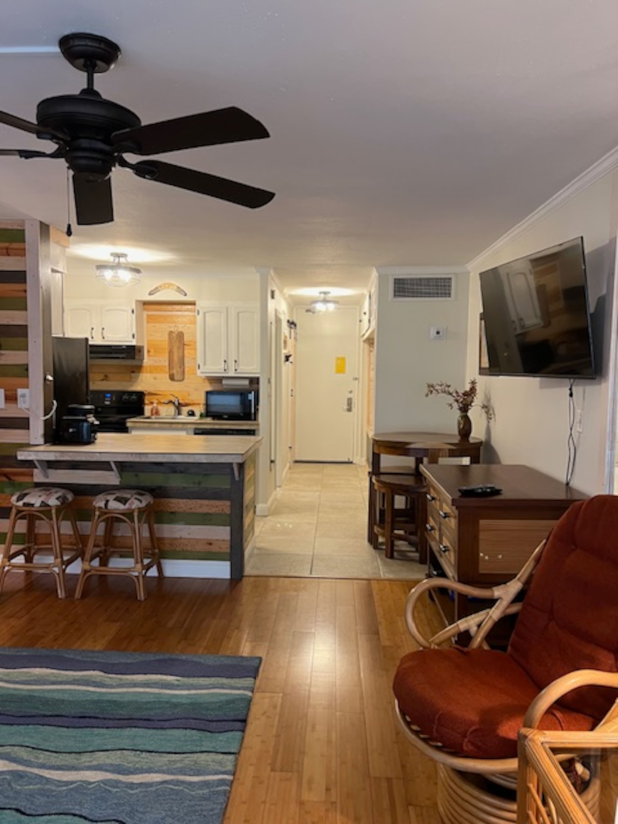 Condo in Lahaina · ★4.66 · Studio · 1 bed · 1 private bath - Image 4