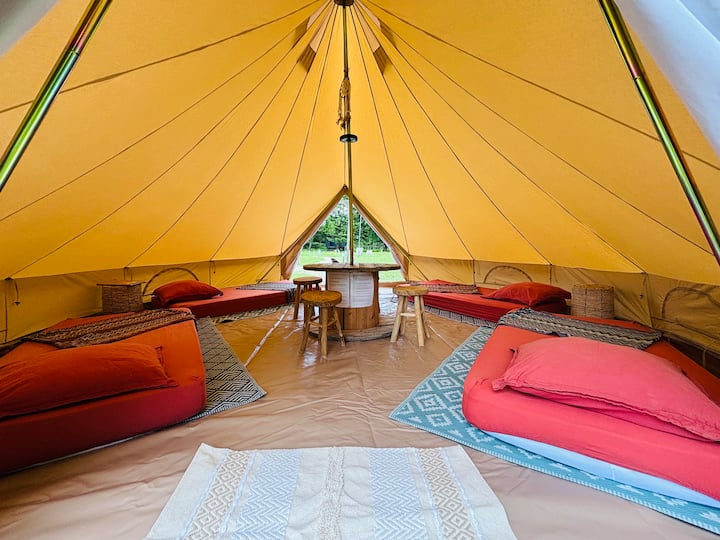 Tipi Western Au Cœur D’un Parc Privé Avec Piscine - Bourgogne-Franche-Comté