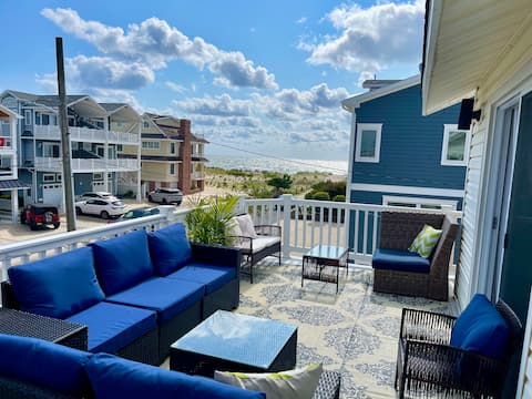 Almost beachfront, ocean views, steps to beach