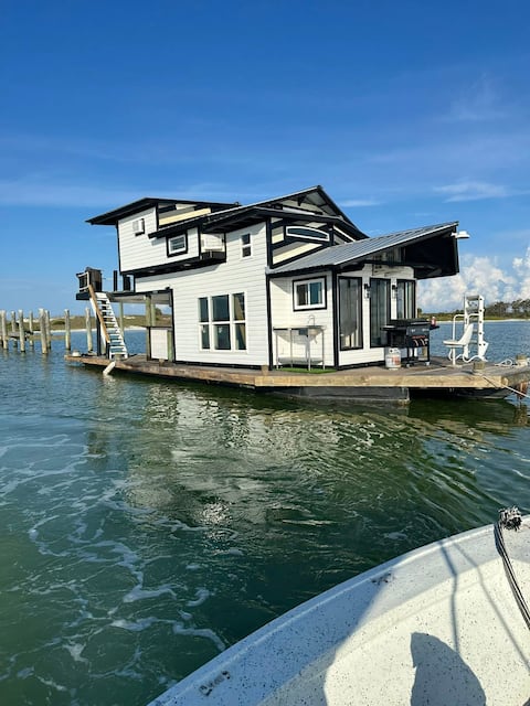 Houseboat *Shell Island*