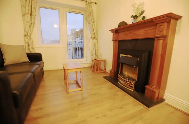 Garden Facing & Central 1 Bed - Dún Laoghaire