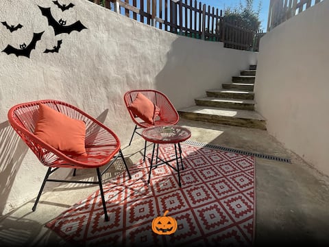 The Parisian Stopover