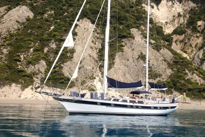 Lady Francine – Yacht De Prestige (22m) | - Porquerolles