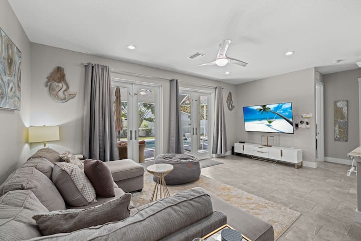 Gorgeous New Home Pool/spa Near Beach & Downtown - Venice Beach, FL