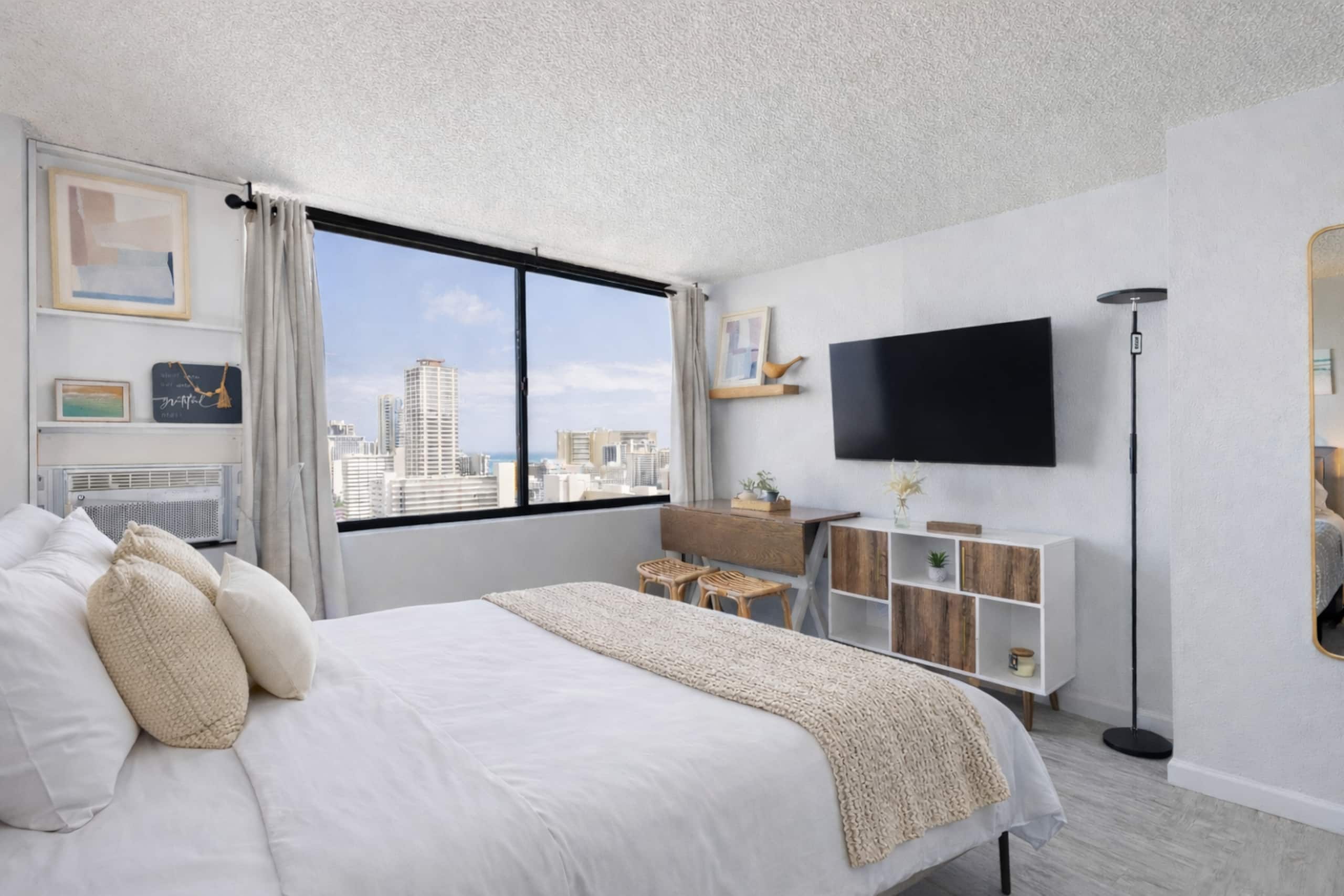 Condo in Honolulu · ★4.73 · 1 bedroom · 1 bed · 1 private bath - Image 11