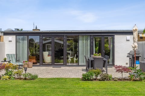 Nice House close to Beach and train to city centre