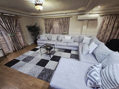 Spacious 4 bedrooms 4 baths family house