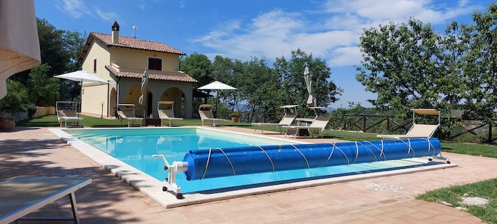 Villa with heated pool Cascata delle Marmore