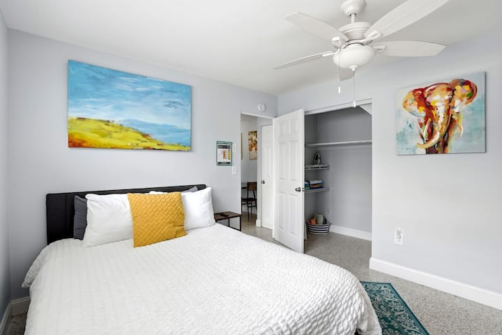 The guest bedroom has a QUEEN bed and bunk bed.
