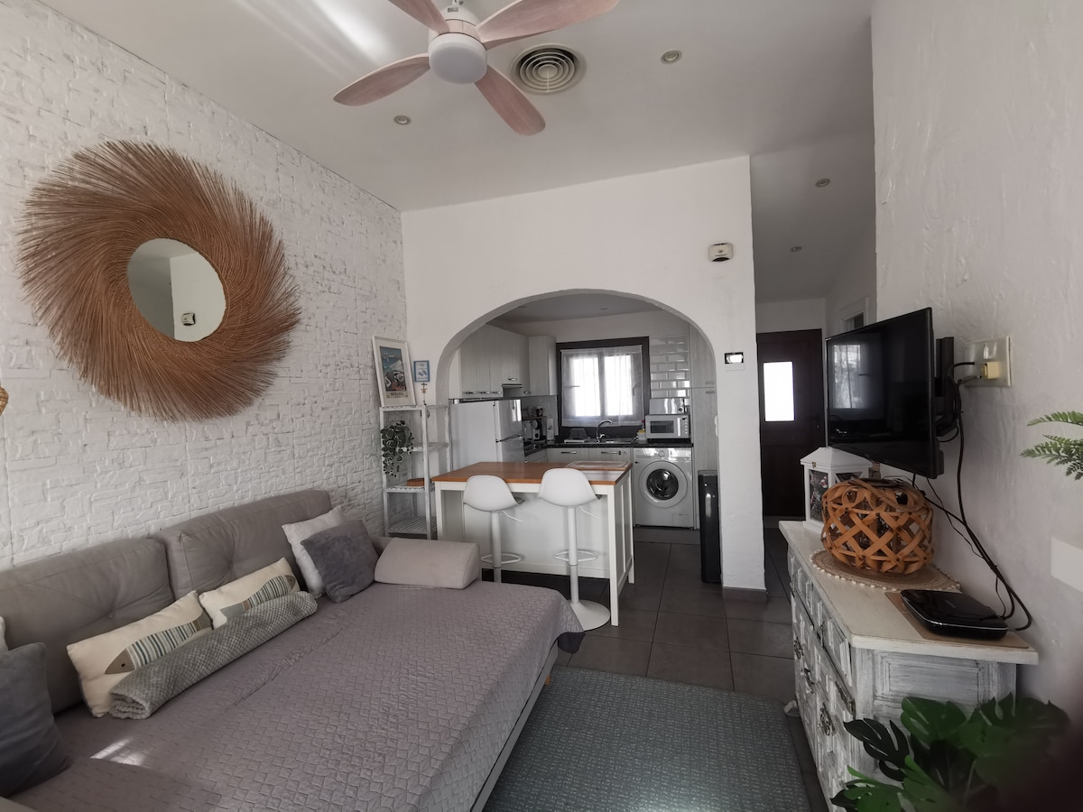 Popular Airbnb listing: Moraira with sea view. 1 bed apartment. in Teulada