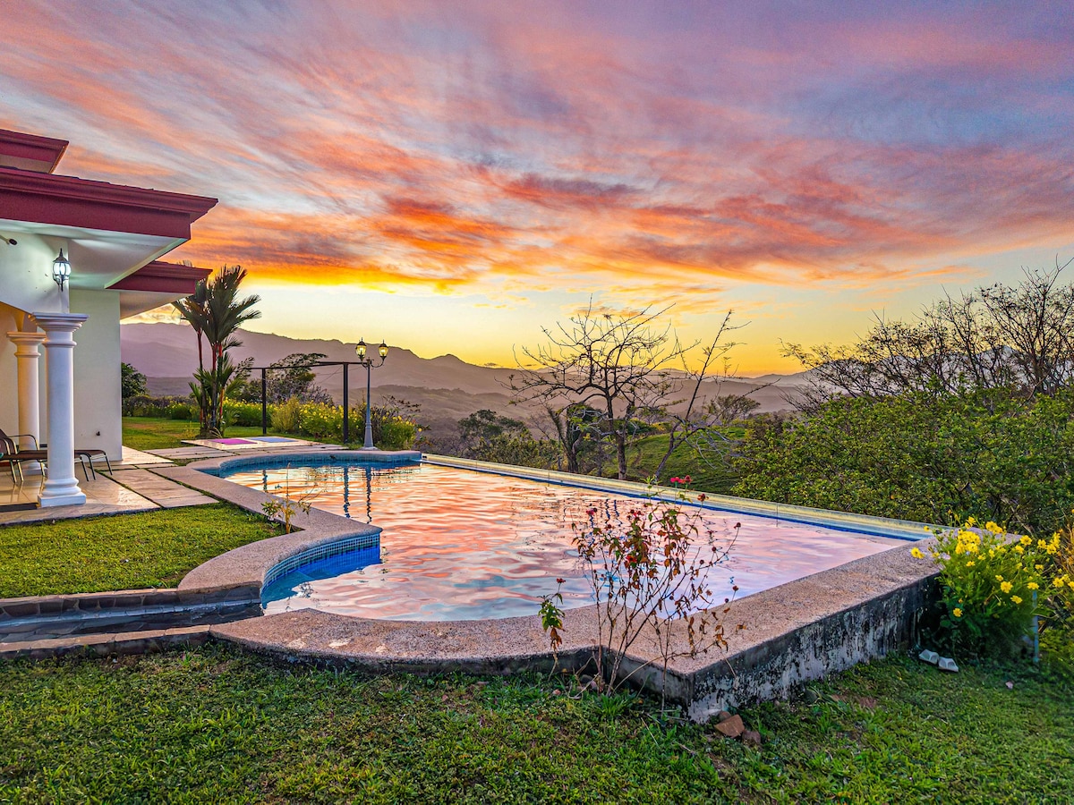 PrivateResort/Weddings/Retreats/PicklBall/Sleeps28 in Macacona, Provincia de Puntarenas, Costa Rica - Image 1