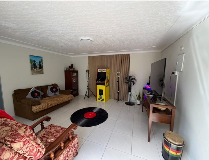 Kingston Retreat | Podcast, Views, Gazebo & Tours - Kingston (Jamaica)
