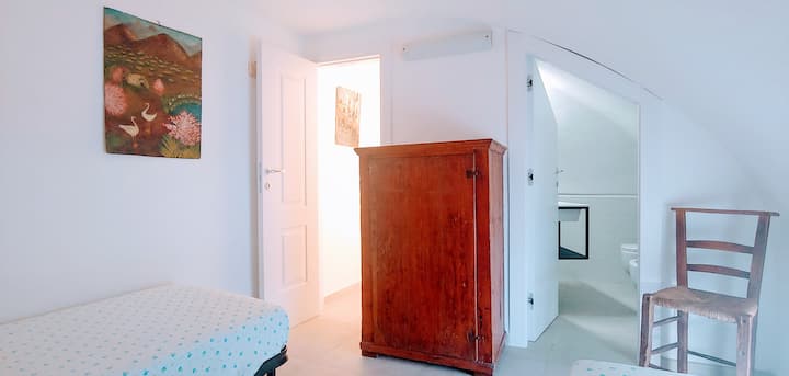 Habitación con baño privado sin ducha