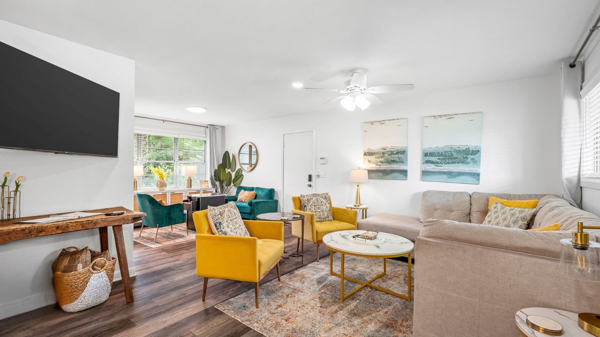 Cheerful and chic- newly renovated home 4br/3b