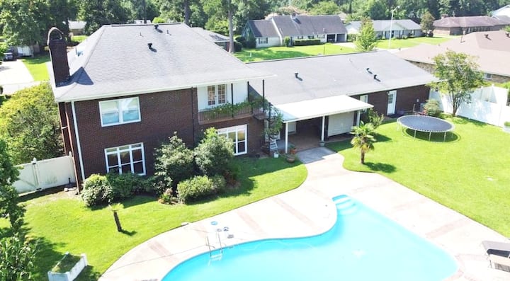 Spacious Group Getaway | Private Pool | Sleeps 12