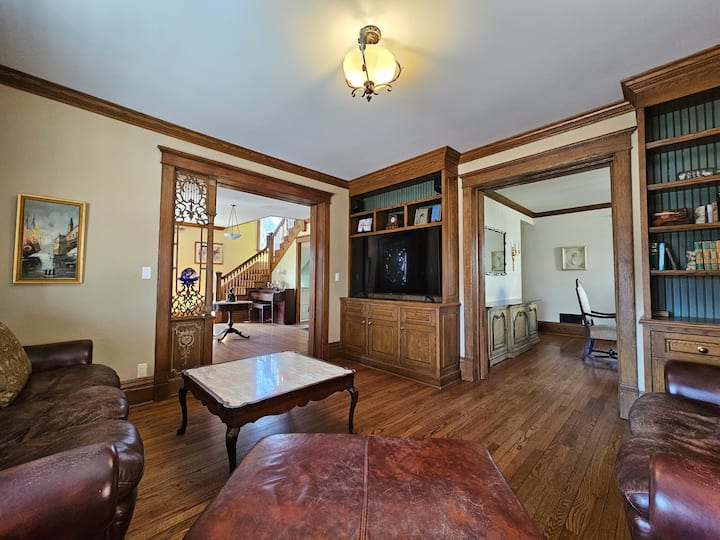 Grand 1800s Victorian Gem: Updated/by Downtown - McHenry, IL