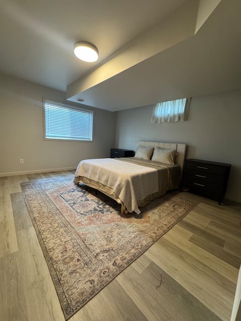 6 bedroom resident M.O.A/MSP less than 10 minutes