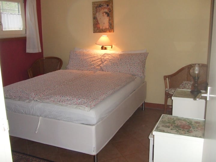 Dhomë gjumi 2