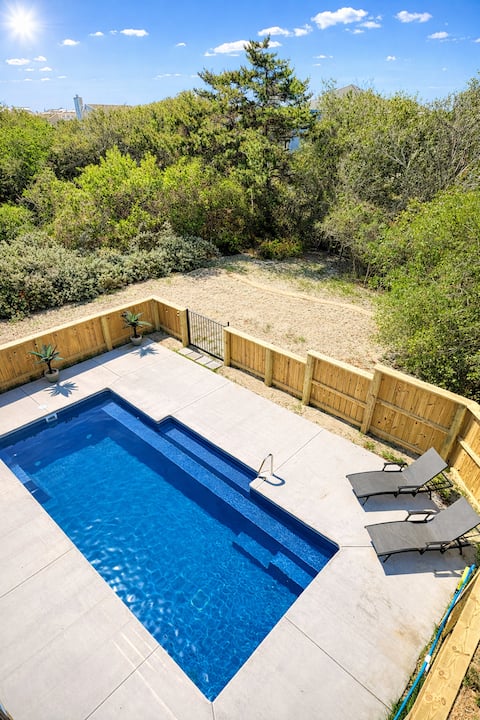 Popular Airbnb listing: New Pool! Ping-Pong * Near Beach & Duck Village in Duck