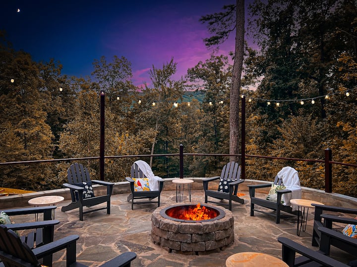 ZEN Mountain Villa • HotTub• Fire Pit• Fenced Yard - Cabins for
