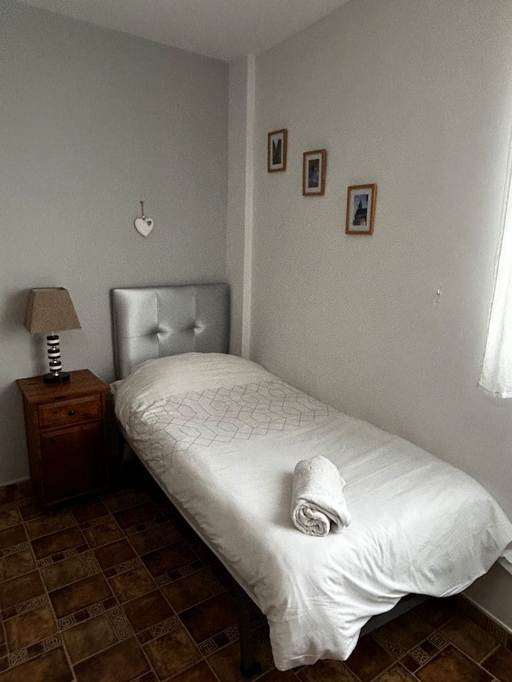 საძინებელი 1