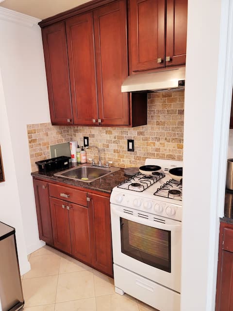 Top Airbnb: Dina's Studio in Redondo Beach