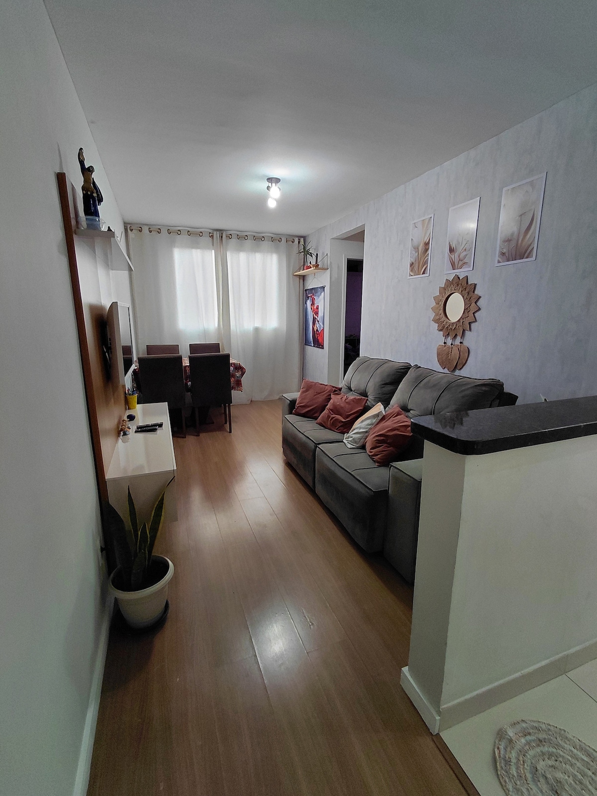 Imóvel de sucesso: Full apartment, Wi-Fi, Netflix, garage and market em Pinheirinho