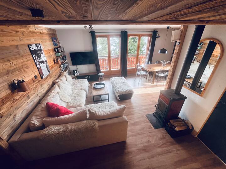 Chalet Ensoleillé  Sur Les Pistes De Merdassier - Manigod