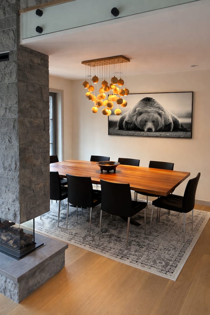 Modern Minimalist Whistler Cabin - Whistler