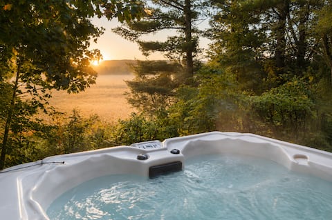 Cozy Retreat w/ Hot Tub, Firepit + Gathering Space