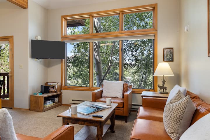 Outpost: Grand Vista 423 - Snow King Location! - Jackson, WY