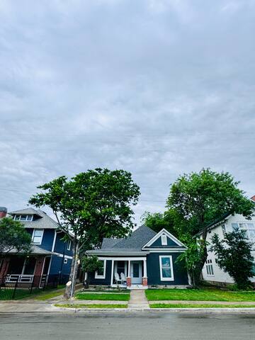 MagnoliaBase Bungalow @ Fairmount, EV Dog Friendly gallery image 2