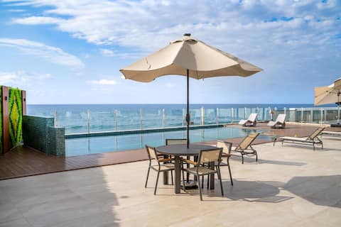 Ocean view apartment, RiveraSuites pool