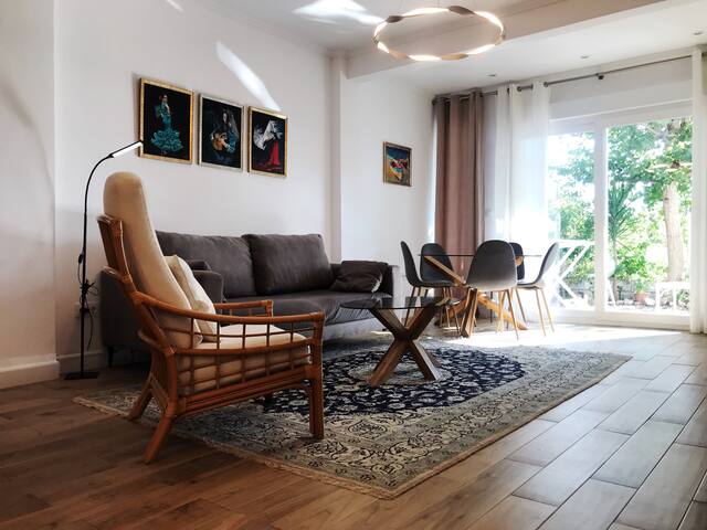 Entire home with 3 bedrooms in Dénia - CASA Darius- a 100 m de Playa, 3 dormitorios, A/C