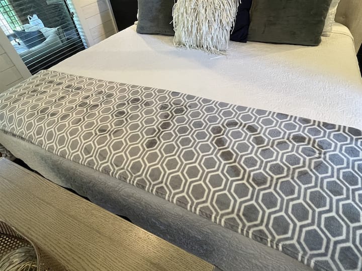 Ujumbe wa siri kwenye blanketi. Je, unaiona?