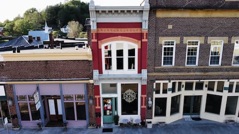 Downtown Loft Above Coffee Shop-Back of Dragon