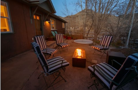 Riverside Hacienda Downtown Salida! Hot tub 0251
